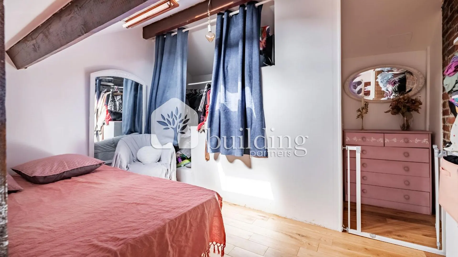 Privatunterkunft Master And Kids Bdrs Separated From Rest Of The House Paris Frankreich